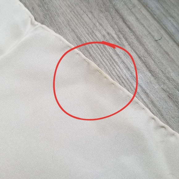 Authentic vintage Chanel floral scarf - Picture 6 of 6